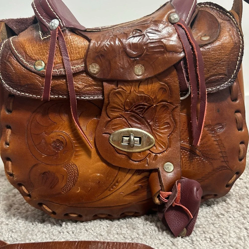 VTG 70s Leather Saddle Shoulder Bag